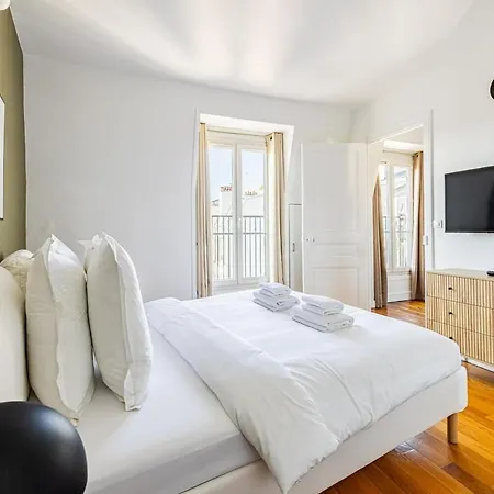 1 Bedroom # 14 # Alesia *