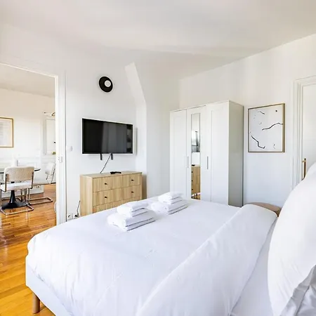 Apartment 1 Bedroom # 14 # Alesia *