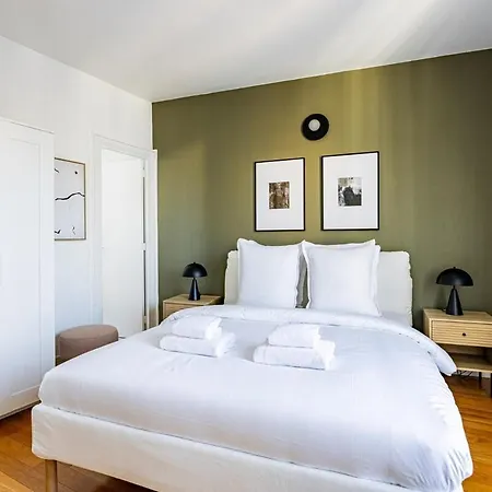 1 Bedroom # 14 # Alesia *