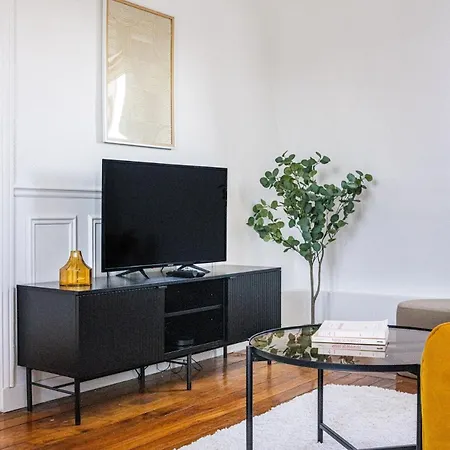 1 Bedroom # 14 # Alesia * Paris