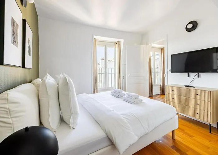 1 Bedroom # 14 # Alesia *